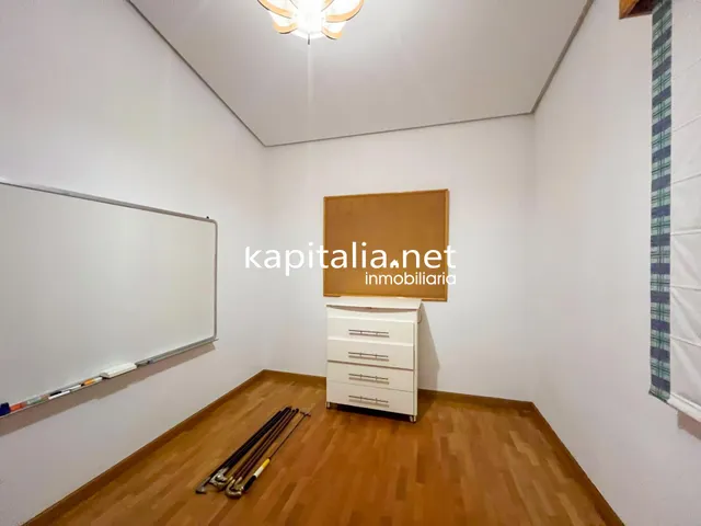 Magnifico chalet a la venta en Valencia — 24