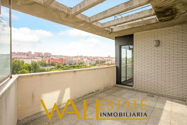Precioso ático con terraza y vistas en Adelfas — 17