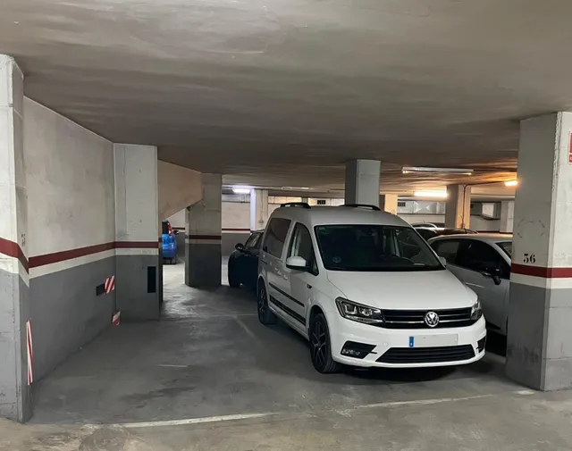 2 plazas de pk juntas a la zona Plaça Cuba — 2