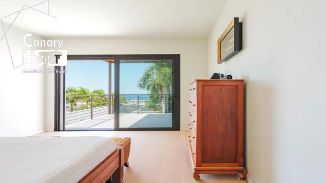 Villa moderna en venta en el Madroñal de Fañabe,  Adeje . — 27