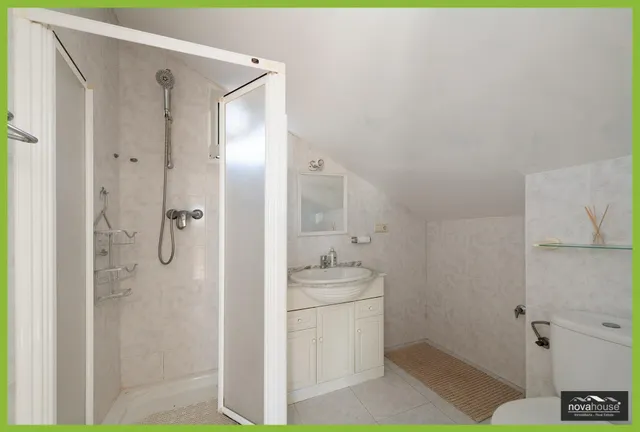 Chalet independiente con piscina privada y vistas al mar — 43