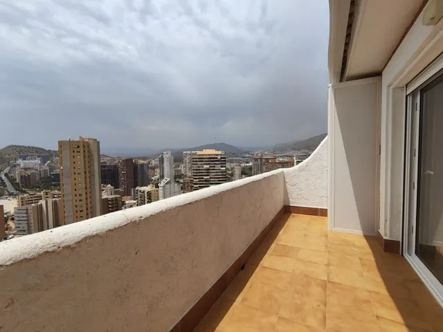 Apartamento reformado em la zona de la Cala de Benidorm — 2