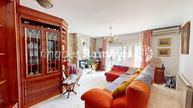 Casa àmplia en una ubicació privilegiada de Set Camins - foto 3