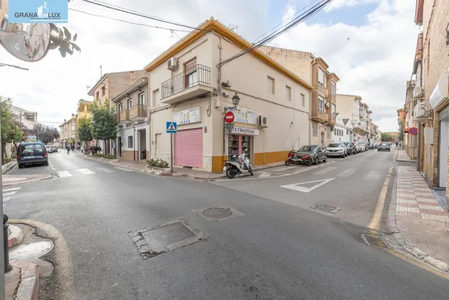 Plaza de aparcamiento de 25 m2 en Armilla (Granada) – acceso por calle málaga — 7