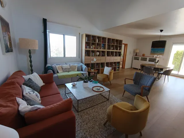 Exclusiva villa reformada y moderna con vistas al mar y montaña, piscina, cocina de verano y apartamento independiente — 19