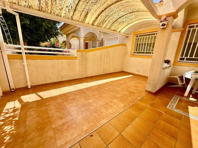 Encantadora vivienda de 3 habitaciones en Urb. La Dorada (Los Alcázares): Espacio, luz y un entorno inmejorable frente a parque — 11