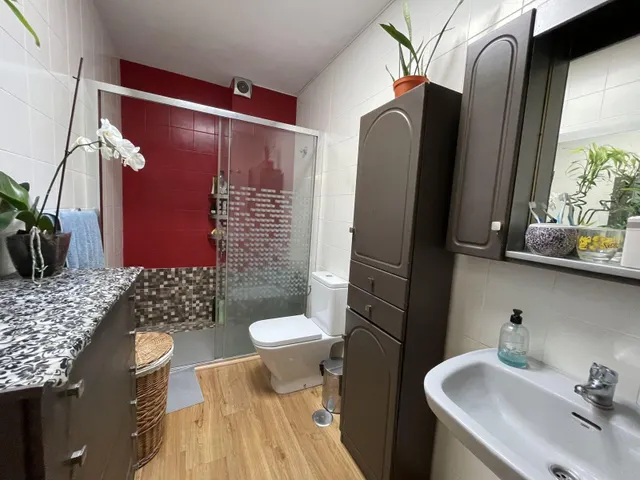 Piso con terraza, vistas al mar y plaza de garaje en Arroyo de la Miel, Benalmádena — 30