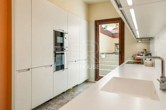 Piso con jardín privado en finca catalogada - Teià centro — 9