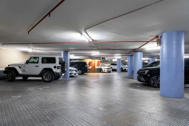 Parking de moto 2m² en alquiler - Eixample — 14