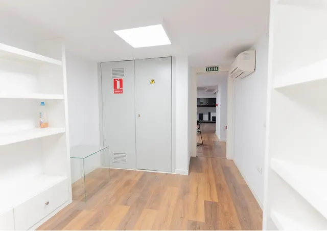 Local comercial 5 habitaciones 256m² en venta - Puerto Sol-Los Almendros-El Tomillar — 23