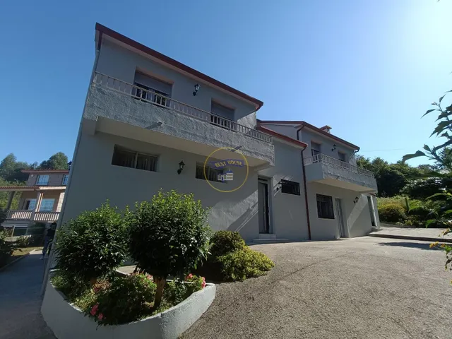 Casa en Cabral de 5 dormitorios con amplia parcela de unos 5 - foto 5