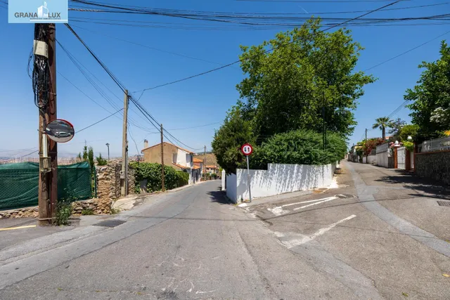 TERRENO URBANO BARRIO MONACHIL — 28