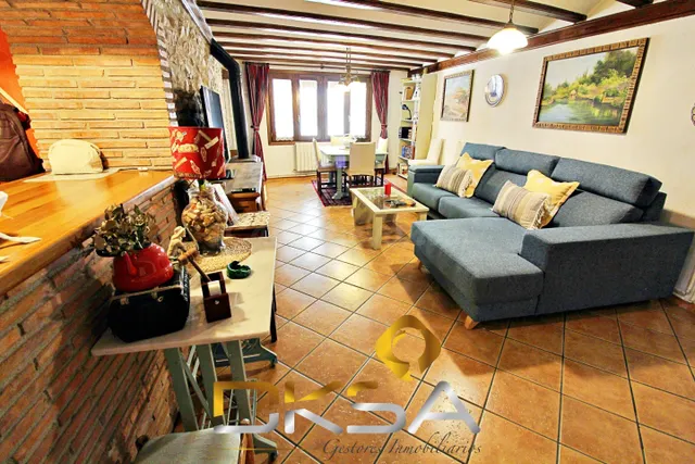 CHIMENEA, TERRAZA Y BARBACOA EN PLENO ELS PORTS: AQUÍ SE VIE - foto 3