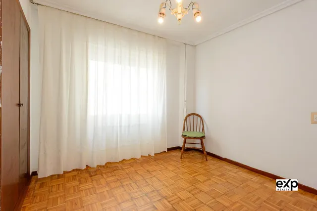 PISO EN AVENIDA BUENAVISTA 14, OVIEDO — 28