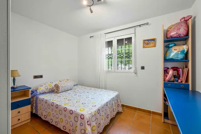 Preciosa finca Chalet con 4 dormitorios y 3.000 m2 de parcela vallada en la Robella — 37