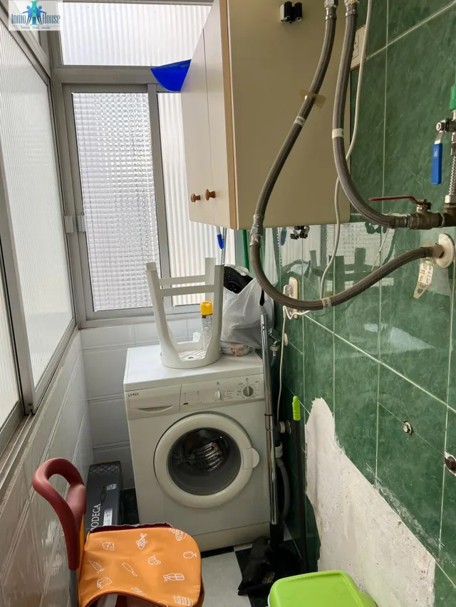 INMOHOUSE VENDE PISO EN ZONA CIRCUNVALACIÓN-CARREFOUR — 29