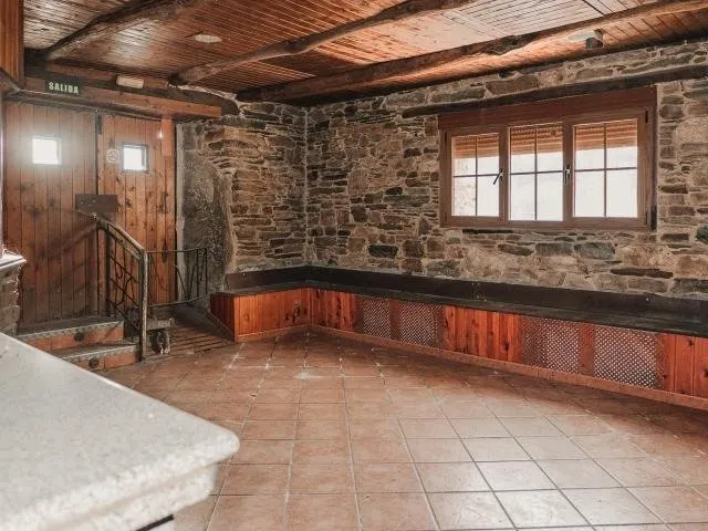 EDIFICIO HOSTELERO EN BUSMAYOR — 4