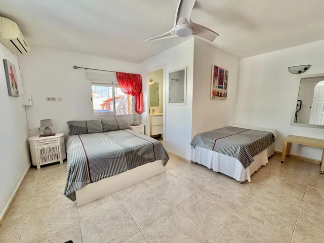 Villa 7 habitaciones 374m² en venta - Comunidad valenciana — 49