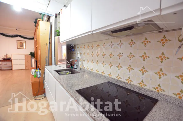¡Alicante centro! amplio, bonito y esquinero con balcón — 7