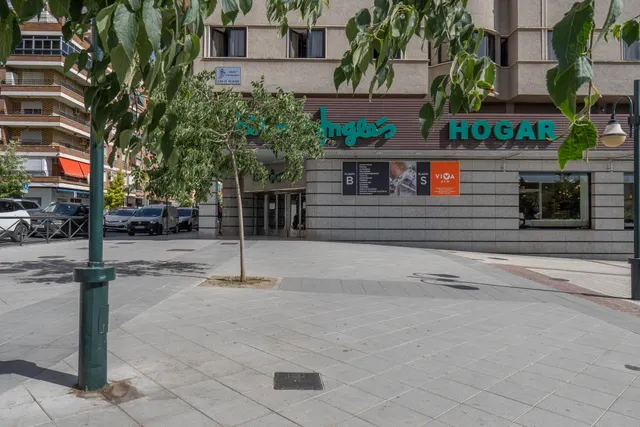Alquiler plaza de aparcamiento para moto en Arabial — 50