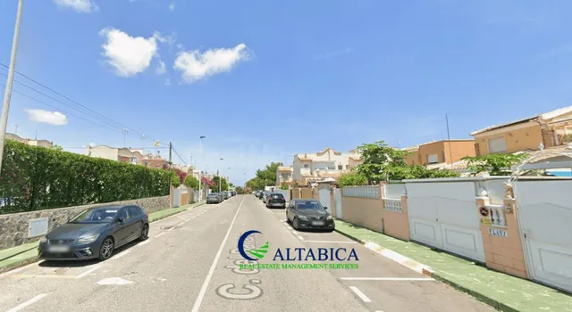 Casa-Chalet en Venta en Torrevieja Alicante — 3