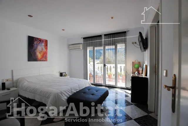 ADOSADO SEMINUEVO CON TERRAZA Y GARAJE — 9