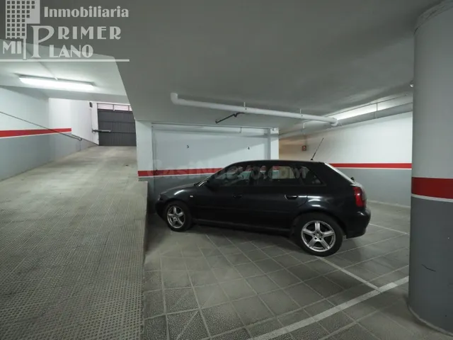 ¡OCASION EN ZONA CENTRO! DOS PLAZAS DE GARAJE POR SÓLO 8.500 - foto 2