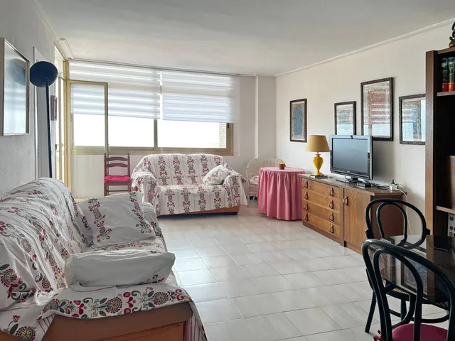 Vive frente al mar en Miami Platja: un hogar temporal con encanto y comodidad — 7