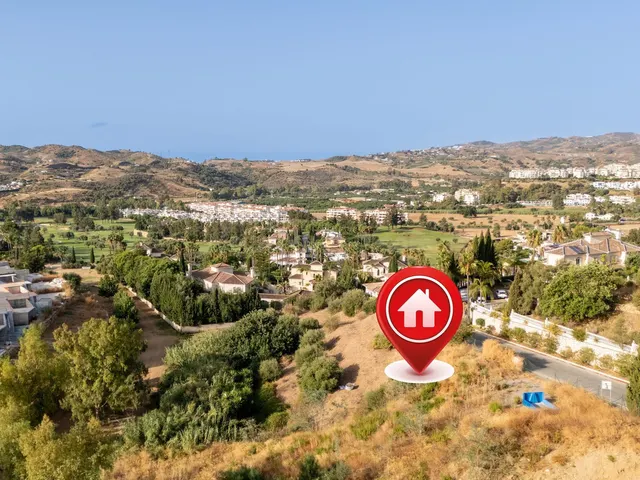 Parcela edificable exclusiva en Mijas Golf para villa de luj - foto 2