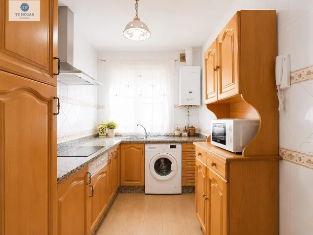 Oportunidad única en Alcalá de Guadaira: amplia vivienda con