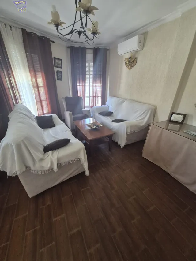 SE VENDE CASA EN ZONA DE LA JUNTA DE LOS RÍOS — 2