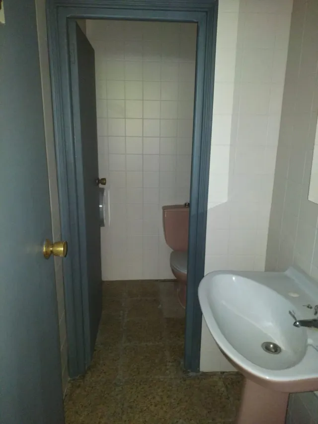 LOCAL CON LICENCIA HOSTELERIA — 9