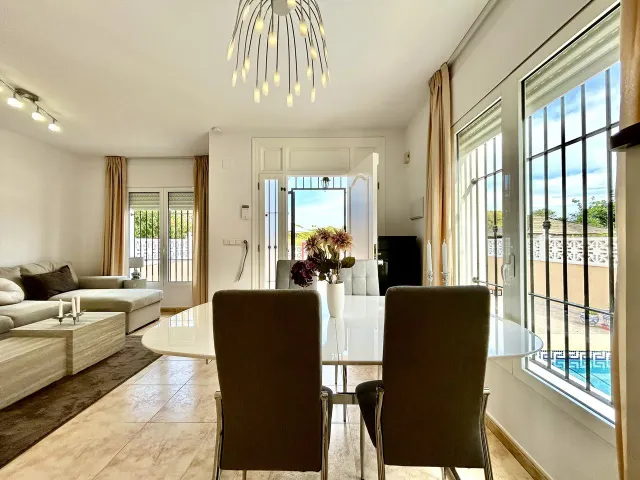 Chalet adosado de 3 dormitorios y 2 baños en orihuela costa (dehesa de campoamor) — 14