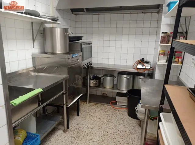 LOCAL EN VENTA ZONA ENSANCHE — 11