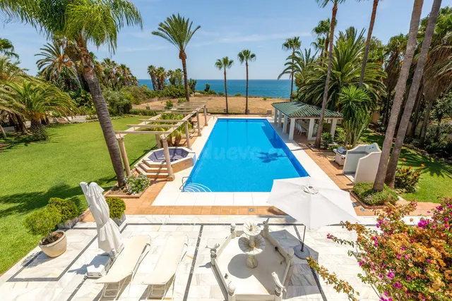 Chalet 6 habitaciones 952m² en venta - Costa Del Sol