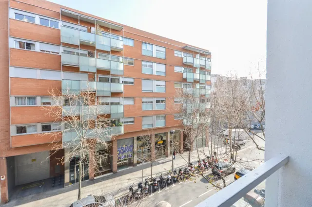 Piso 3 habitaciones 60m² en alquiler - Eixample — 3