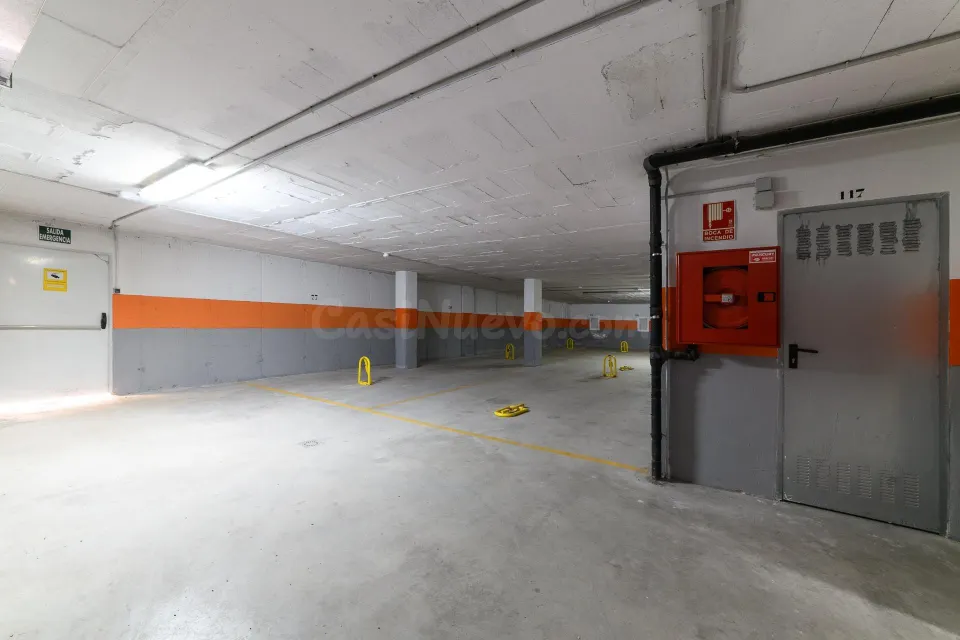 Parking 33m² en venta - SIERRA NEVADA