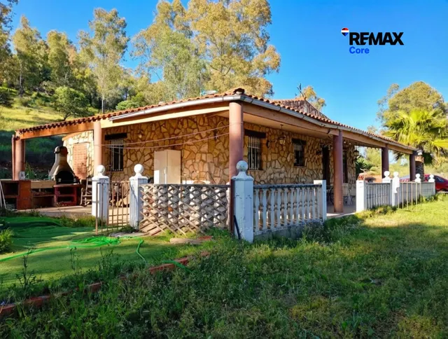 Finca Rústica a 10 Minutos de Cáceres: El Refugio Perfecto - foto 2