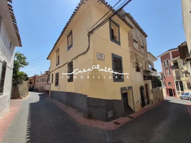 Casa de Pueblo con Encanto en Polop - A Tu Medida por €165,0
