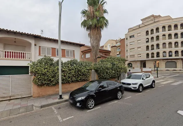Se vende casa independiente OKUPA en El Vendrell (Tarragona)