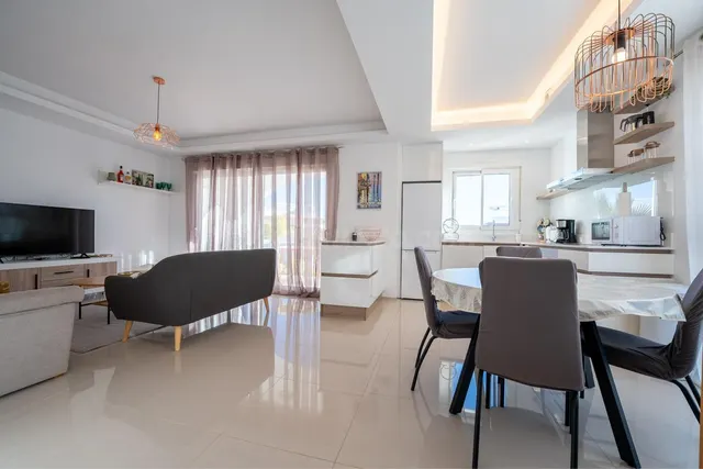 Apartamento 2 hab, 2 baños y solarium — 13