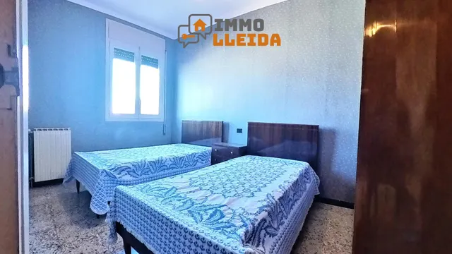 OPORTUNIDAD Casa con mucho terreno y varios garajes — 27
