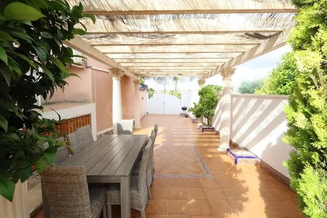 Casa 5 habitaciones 139m² en venta - Doña Pepa - foto 4