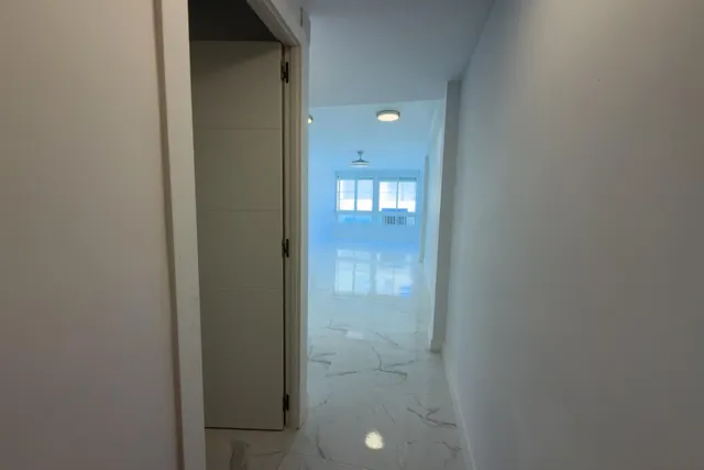 Piso completamente reformado – 3 habitaciones, y vistas parciales al mar — 7