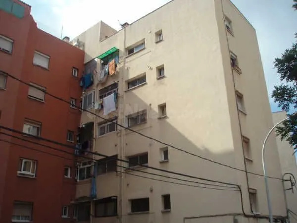 Se vende Piso OKUPADO en Isabel La Catolica 78 Hospitalet de - foto 3