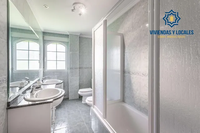 Espectacular Chalet en Ogijares - Ideal para Familias — 34