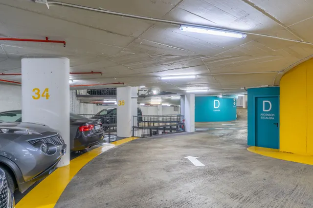Parking 12m² en alquiler - Barcelona — 32