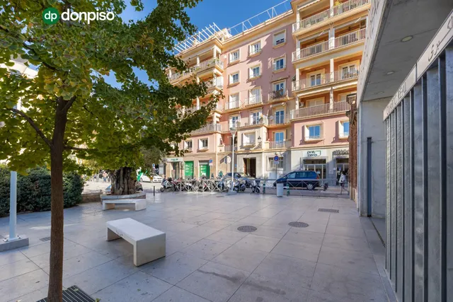 Gran vivienda en Plaza Los Campos - 7 habitaciones — 23