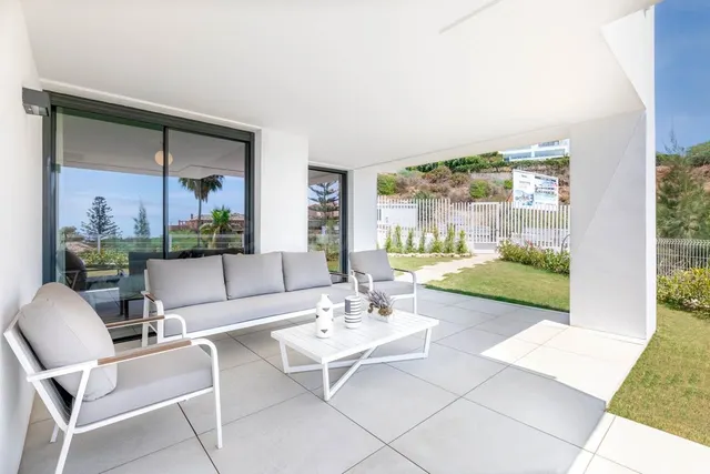 Complejo urbanístico de lujo en Cabopino (Costa del Sol). — 3