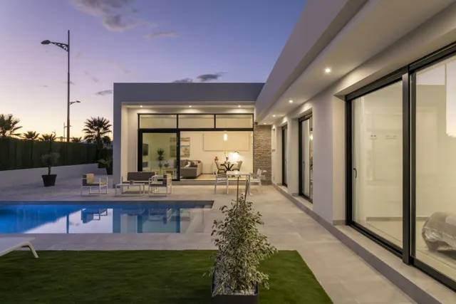 Villa independiente moderna con 3 dormitorios y piscina privada a la venta en Calasparra(Murcia) — 26